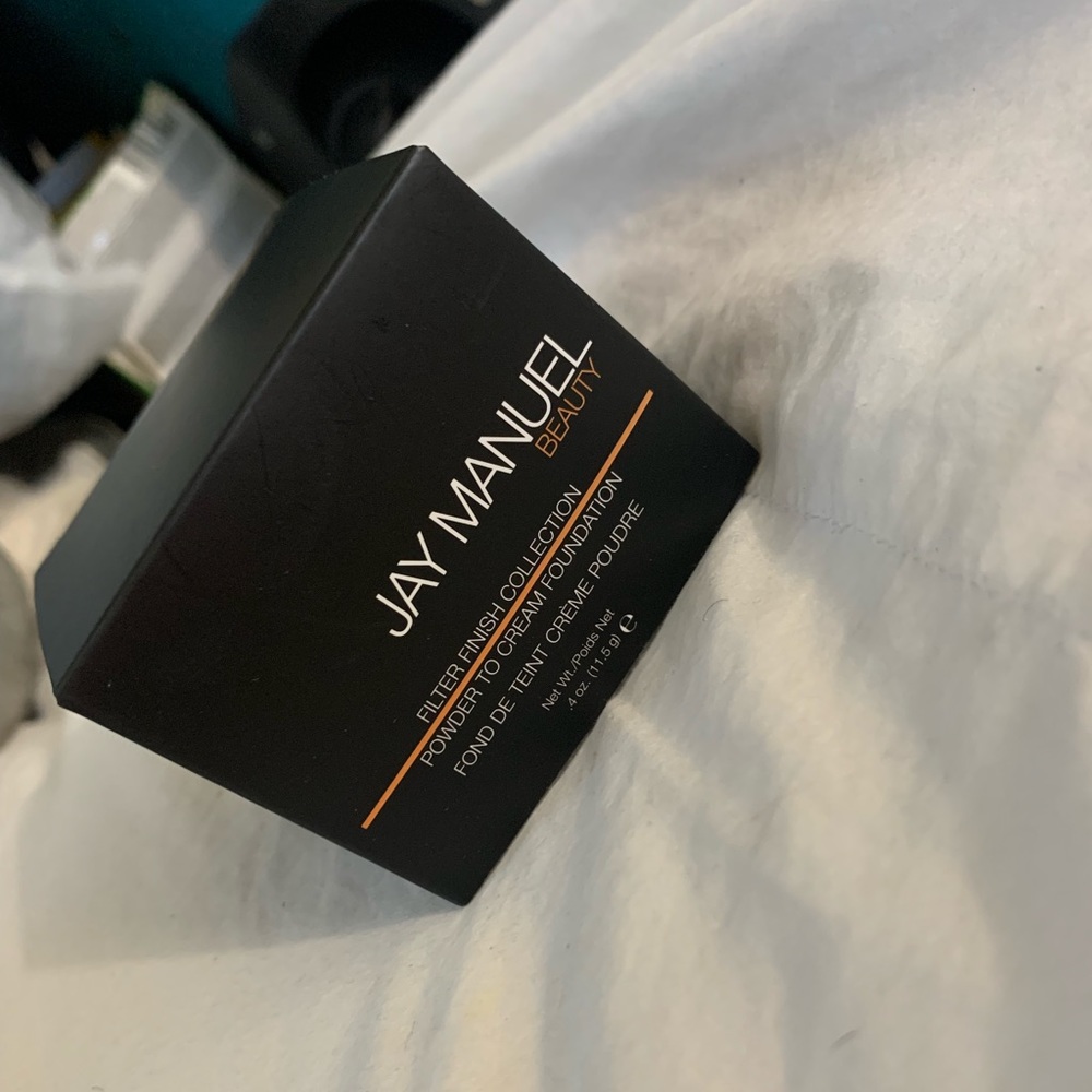 Jay Manuel Beauty powder to cream foundation